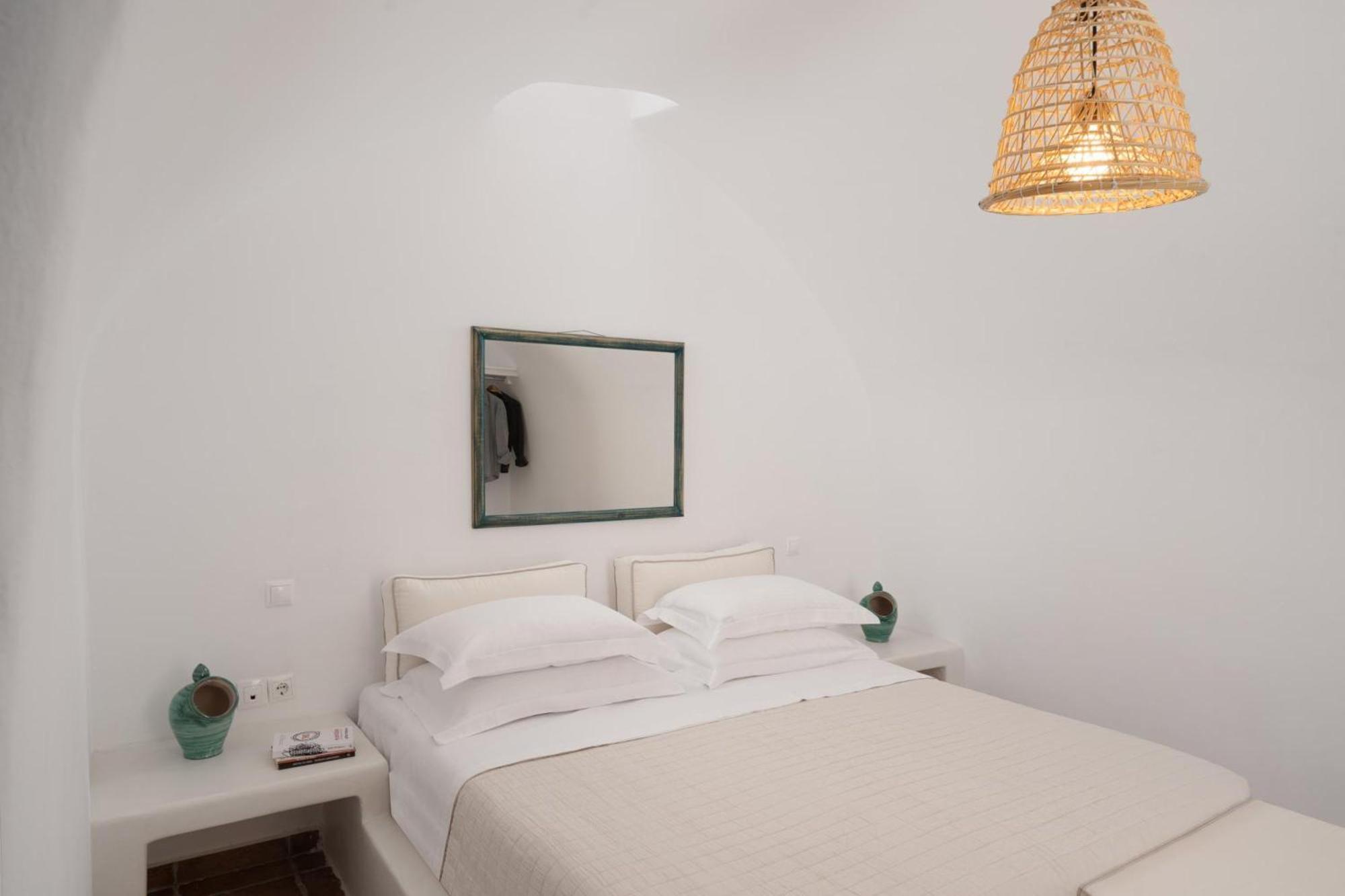 Madame Kalitsi Cozy Suites ฟิรา ภายนอก รูปภาพ
